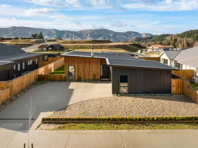 43 Atkins Road, Luggate