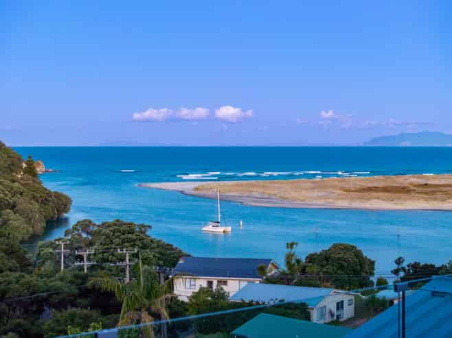 6 Claude Street, Mangawhai Heads