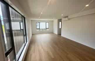 4/8 Grove Lane, Pakuranga
