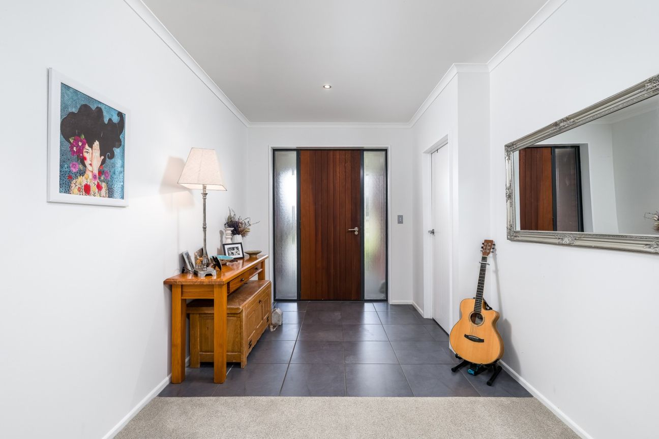Exceptional lifestyle and garaging close to town - Ansicht 2