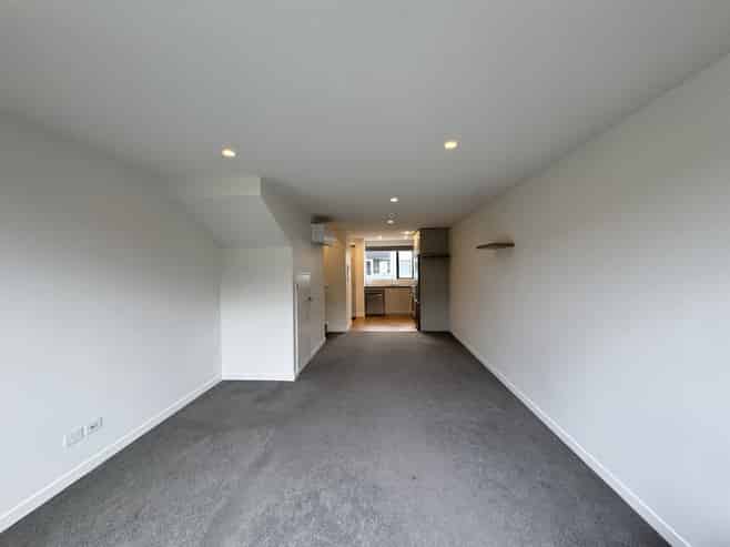 72 Ara Paiwhenua, Tawa