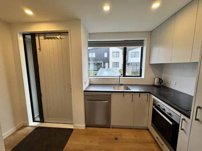 72 Ara Paiwhenua, Tawa