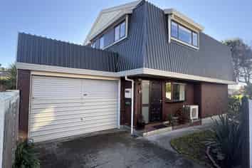 2/62A Tipahi Street, Nelson South