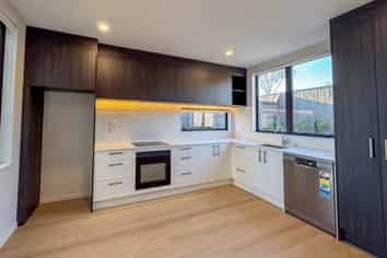 17b Molley Green Place, Mount Roskill