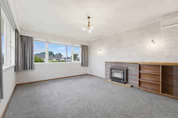 11 Lincoln Road, Springvale