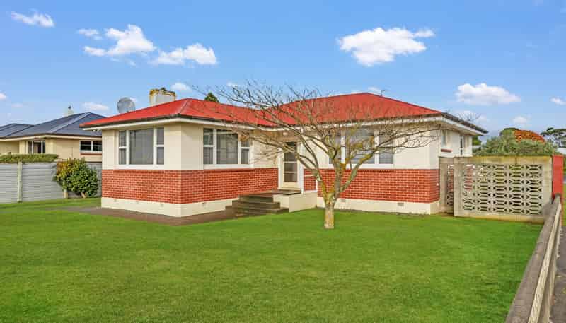 11 Lincoln Road, Springvale