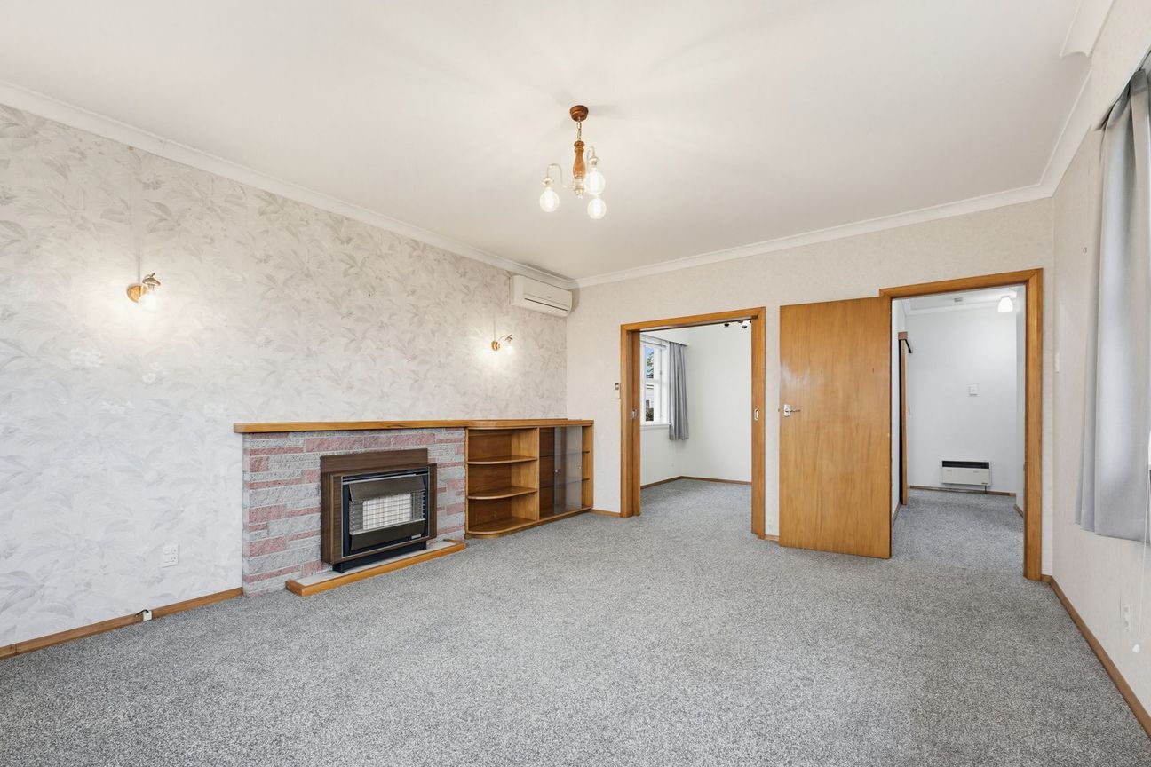 Low maintenance, affordable on Lincoln! - Vista 3