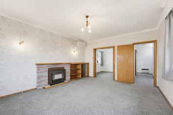 11 Lincoln Road, Springvale