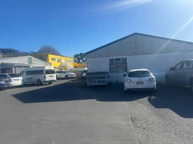 Storage in Central Greerton