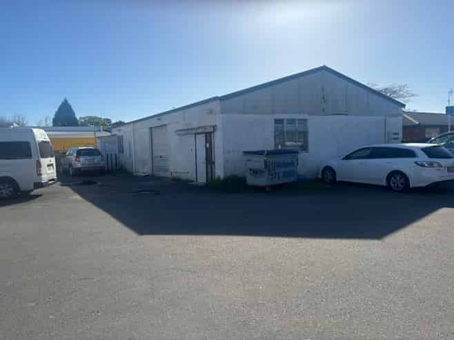 Storage in Central Greerton
