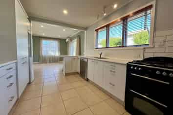 41 Merton Crescent, Pirimai