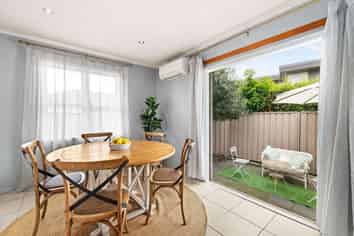 41 Merton Crescent, Pirimai