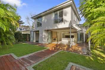 17 Raetihi Crescent, Mount Albert