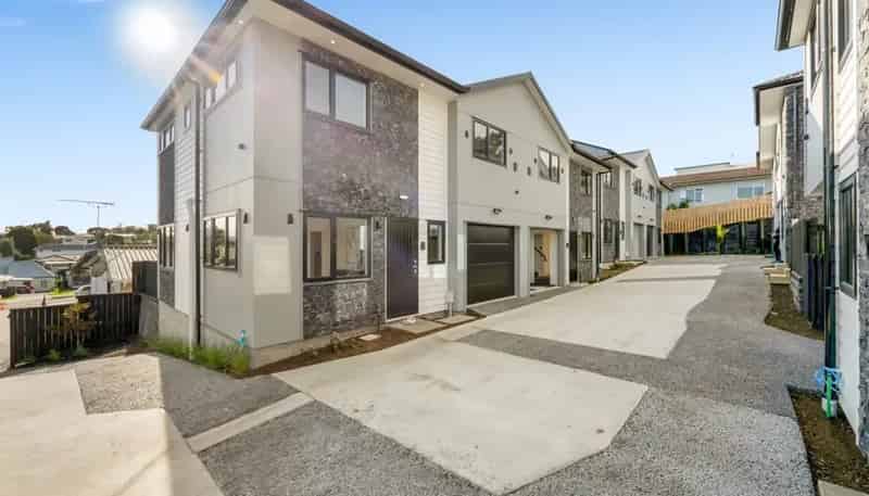 6&7/44 Gibraltar Street, Howick
