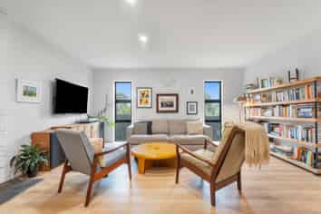 1/406 East Coast Road, Sunnynook