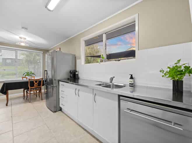 19 Pahi Place, West Harbour