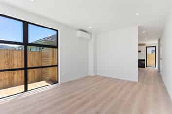17A Henwood Road, Mangere East