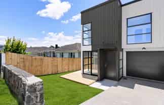 17A Henwood Road, Mangere East
