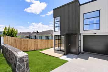 17A Henwood Road, Mangere East