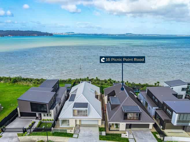 16 Picnic Point Road, Hobsonville