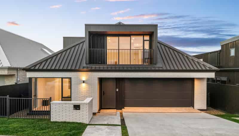 16 Picnic Point Road, Hobsonville