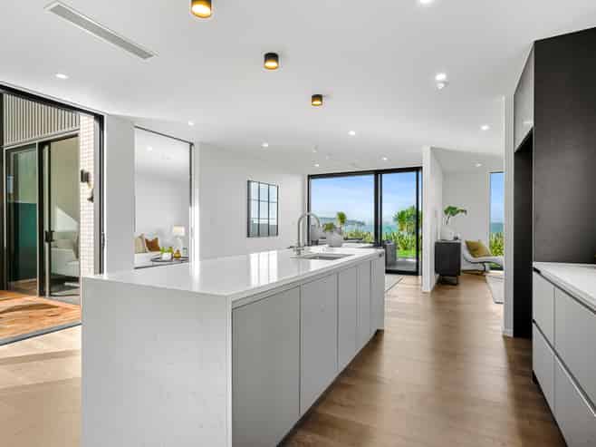 16 Picnic Point Road, Hobsonville