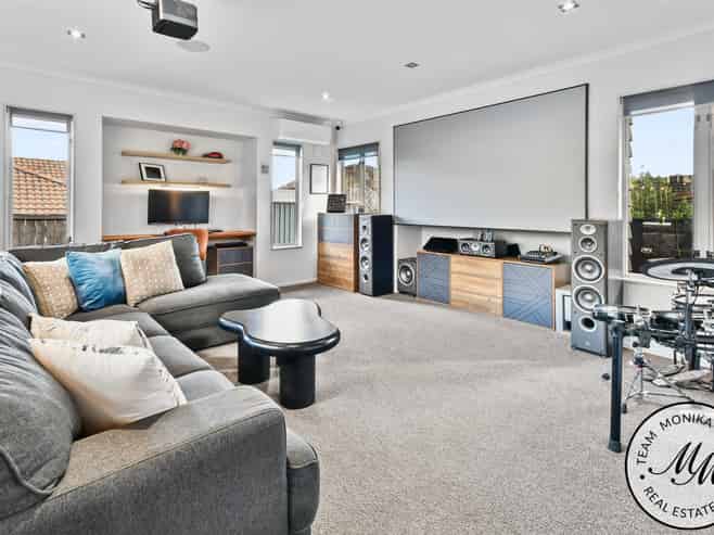 9 Muirlea Drive, Flat Bush