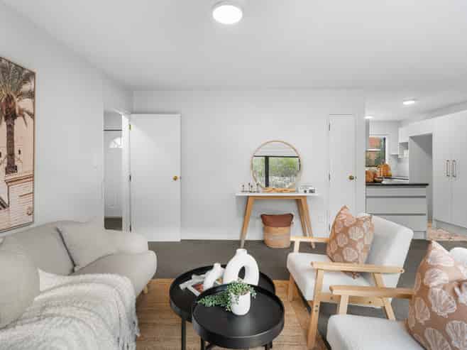 2/15 Coles Place, Saint Albans