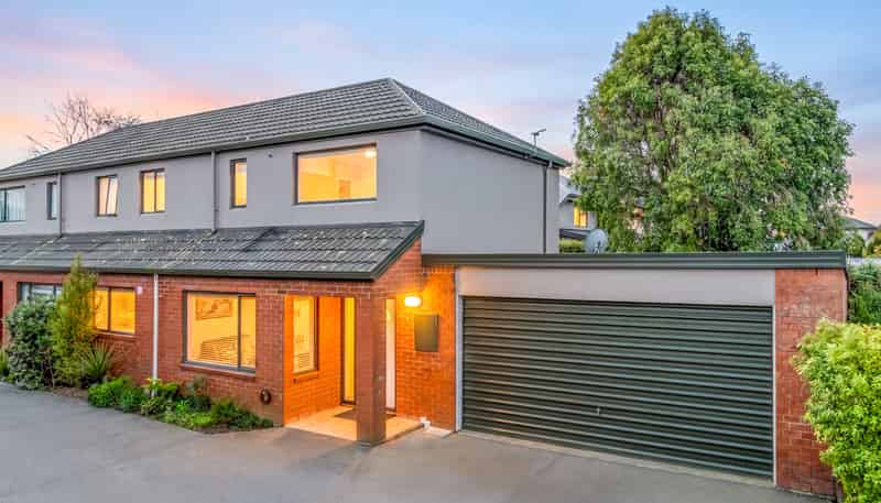 2/15 Coles Place, Saint Albans