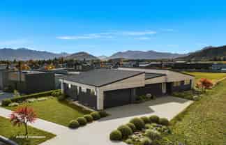 23 Deans Drive, Wanaka