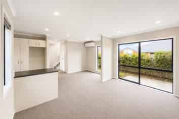 6/2 Lambert Court, Glenview
