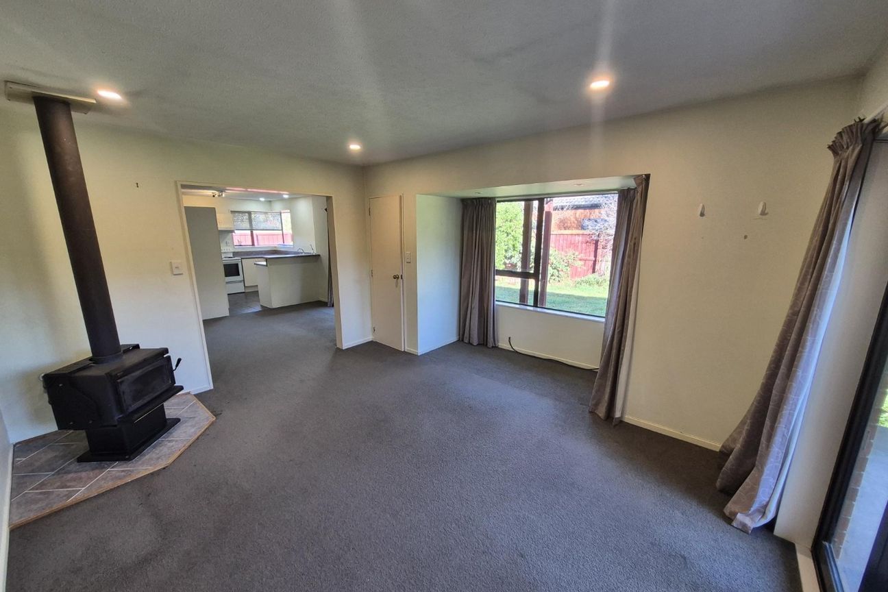 Charming, Sunny & Private – A Hidden Gem in the Heart of Rolleston - Widok 6