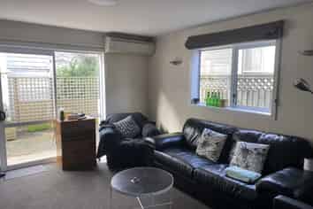 328 Stuart Street, Dunedin Central