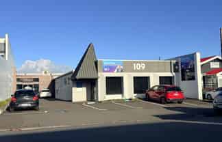 CBD fringe office