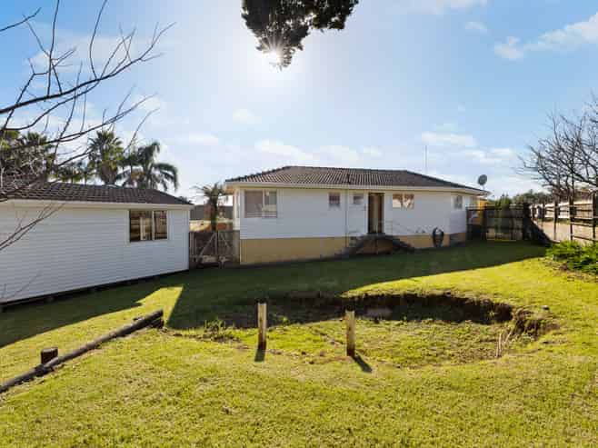 4 April Place, Red Hill