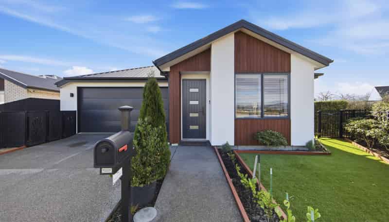 42 Manakura Street, Russley