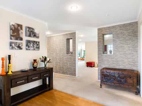 13 Roger Street, Lytton West