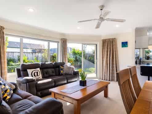 13 Roger Street, Lytton West