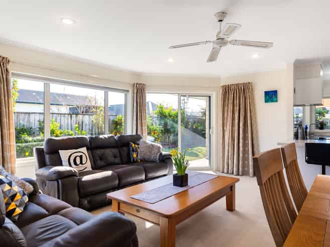 13 Roger Street, Lytton West