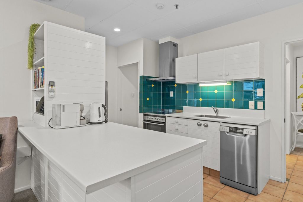 Lock, Leave and Earn in the Heart of Queenstown 4