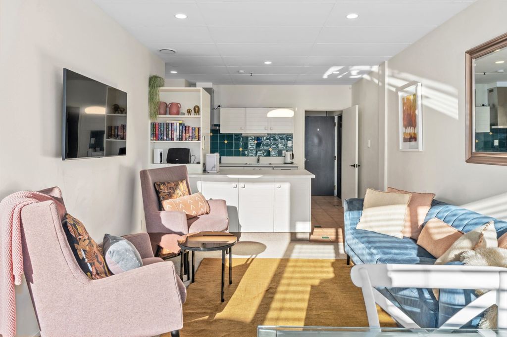 Lock, Leave and Earn in the Heart of Queenstown 2