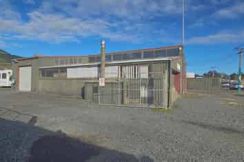 Mosgiel Workshop with Yard
