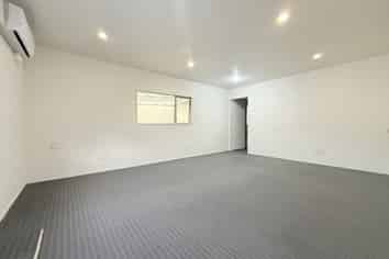 East Tamaki Industrial Unit | 126 m2