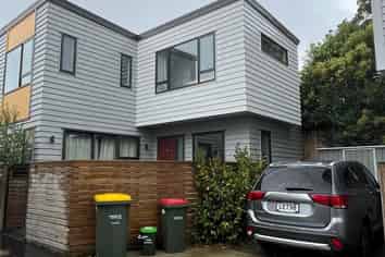 7/4 Edgerton Road, Te Atatu Peninsula