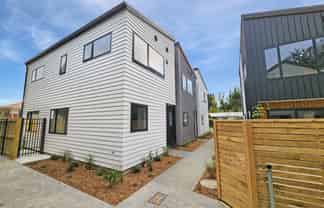 C/42 Marion Street, Silverstream