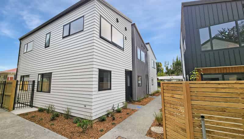 C/42 Marion Street, Silverstream