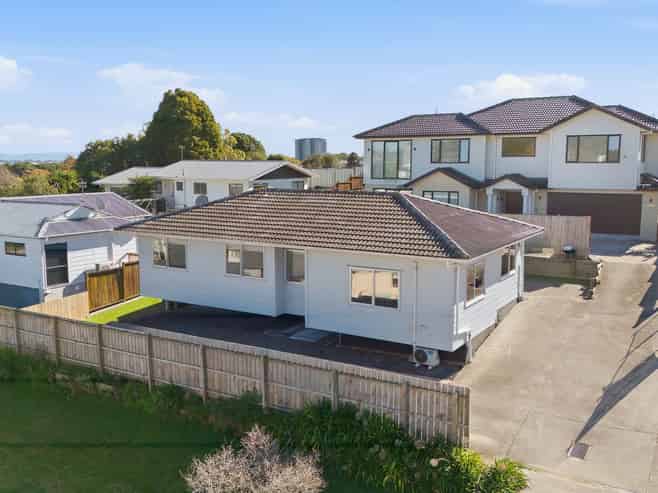16 Aronia Way, Goodwood Heights