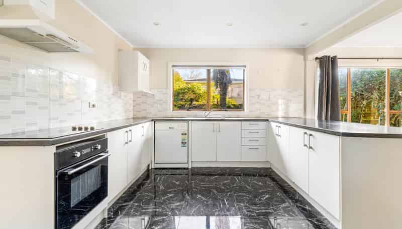 63 Ray Small Drive, Papakura