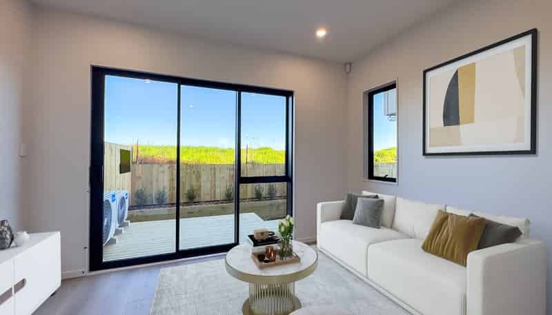 40 Takarore Crescent, Flat Bush