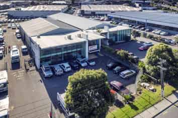 High Profile Penrose Facility | 1,198 m2 + 1,210m2